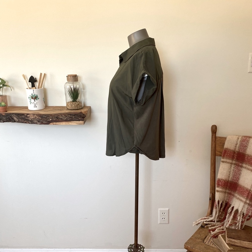 Button Up Top - Picture 2 of 3